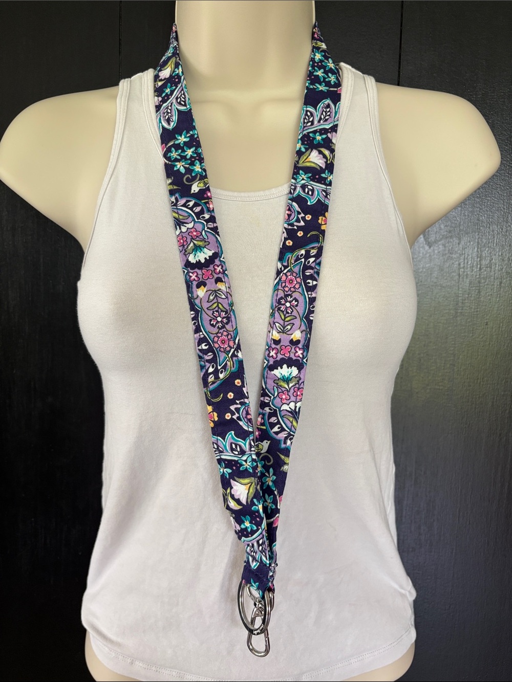 🪺 Vera Bradley Lanyard. Paisley. Like new!